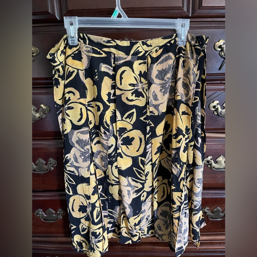 Who What Wear skirt with flowy panels.
